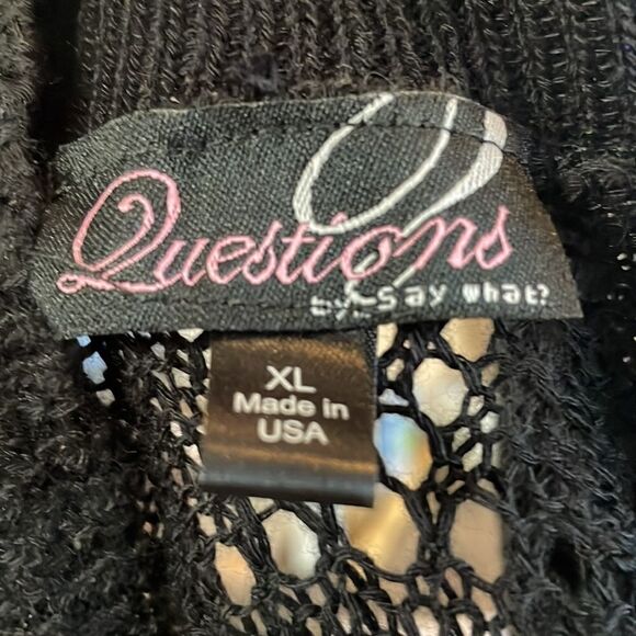 Questions Black Cropped Cardigan Sweater Size XL - Picture 5 of 6